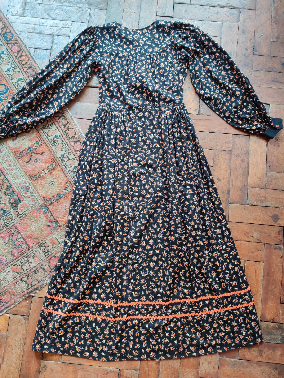 Vintage 1970s Floral Folk Maxi Dress